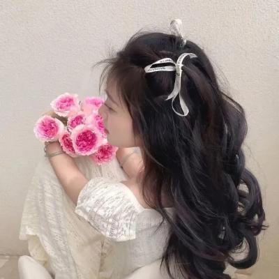 穿黄鞋的人是凶手